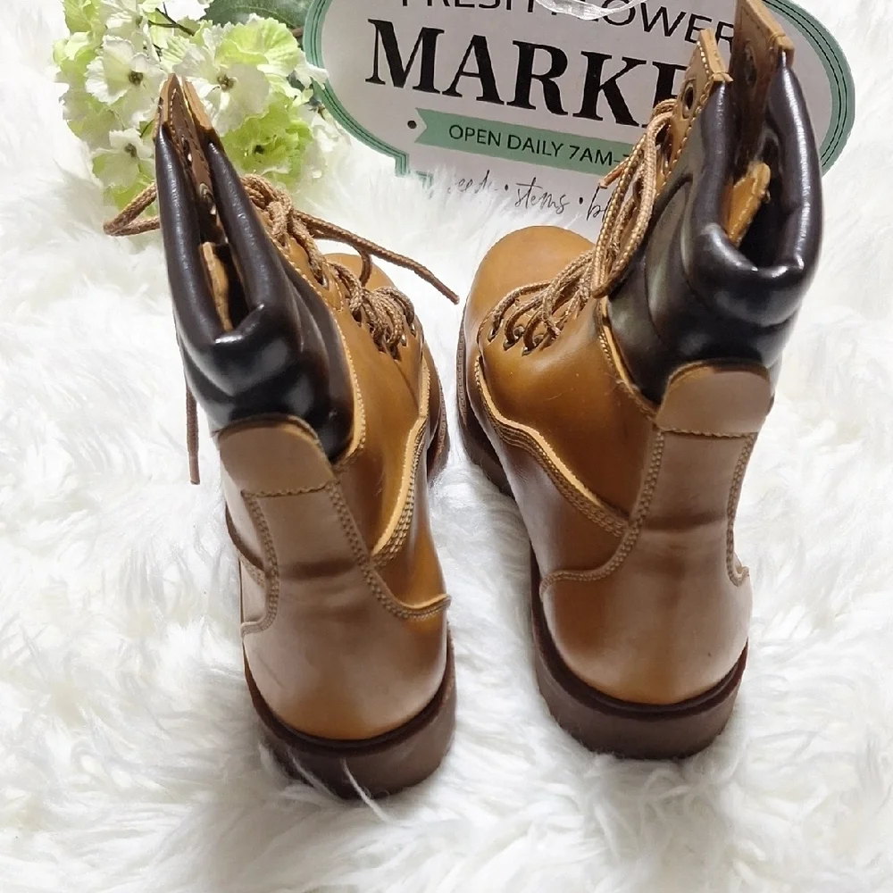 Stylish Tan Insulated Men's Boots